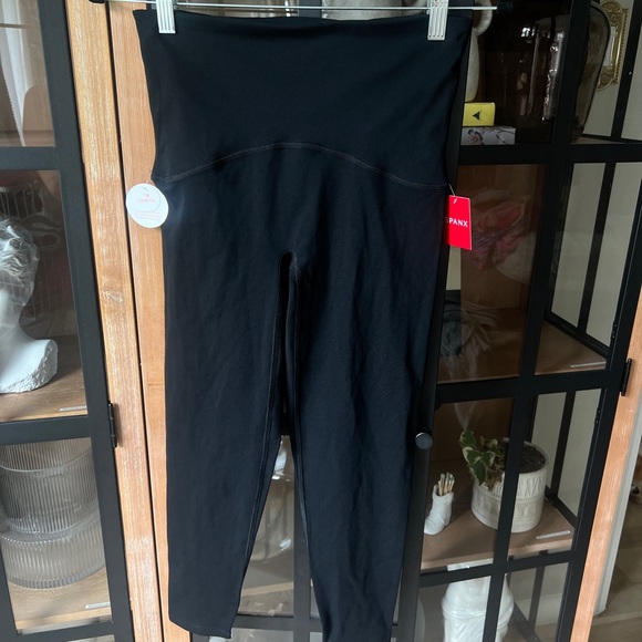NWT SPANX booty boost 7/8 leggings high rise waisted SPANXshape very black - Picture 2 of 6